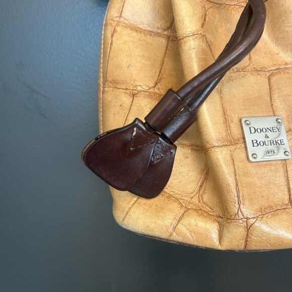 Dooney and Bourke pebble cinched drawstring leather purse vintage good condition - Picture 14 of 16